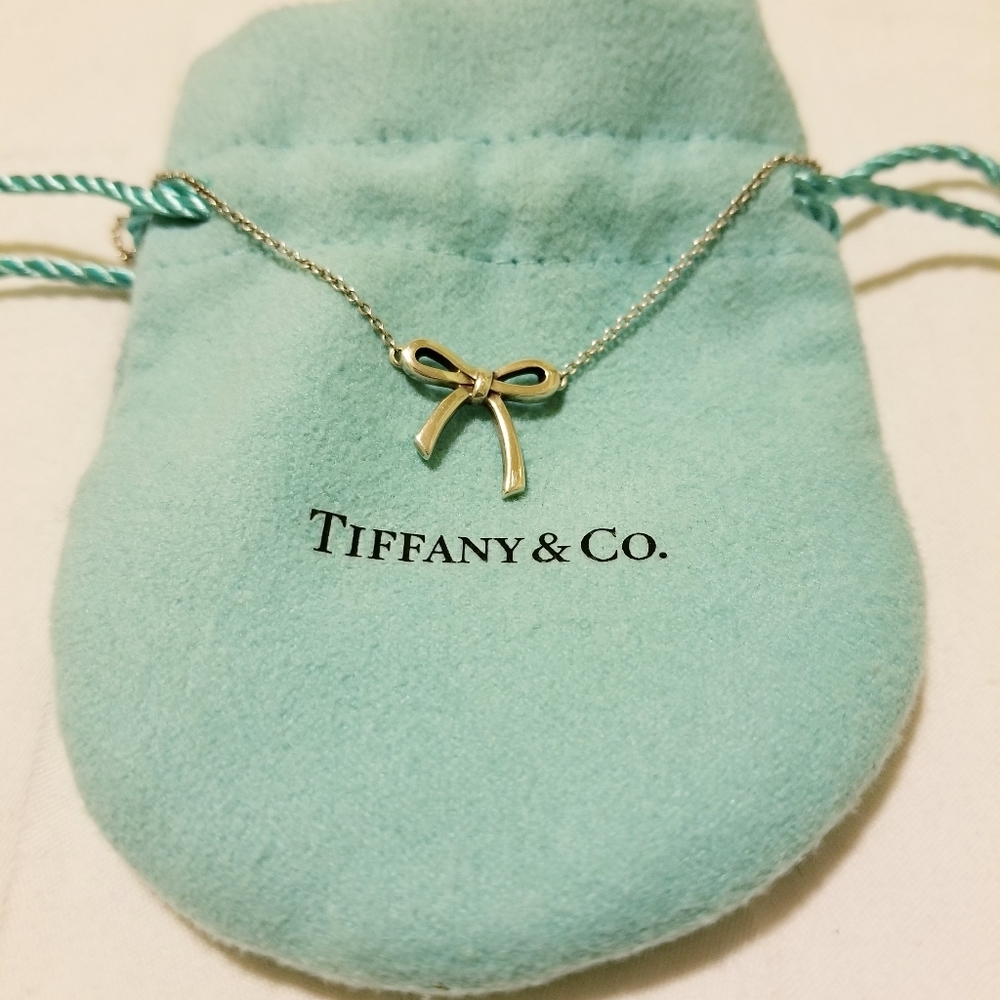 Tiffany & Co Sterling silver mini bow necklace